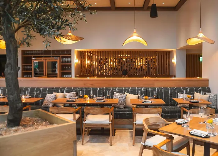 Waterstone Resort & Marina Boca Raton, Curio Collection By Hilton