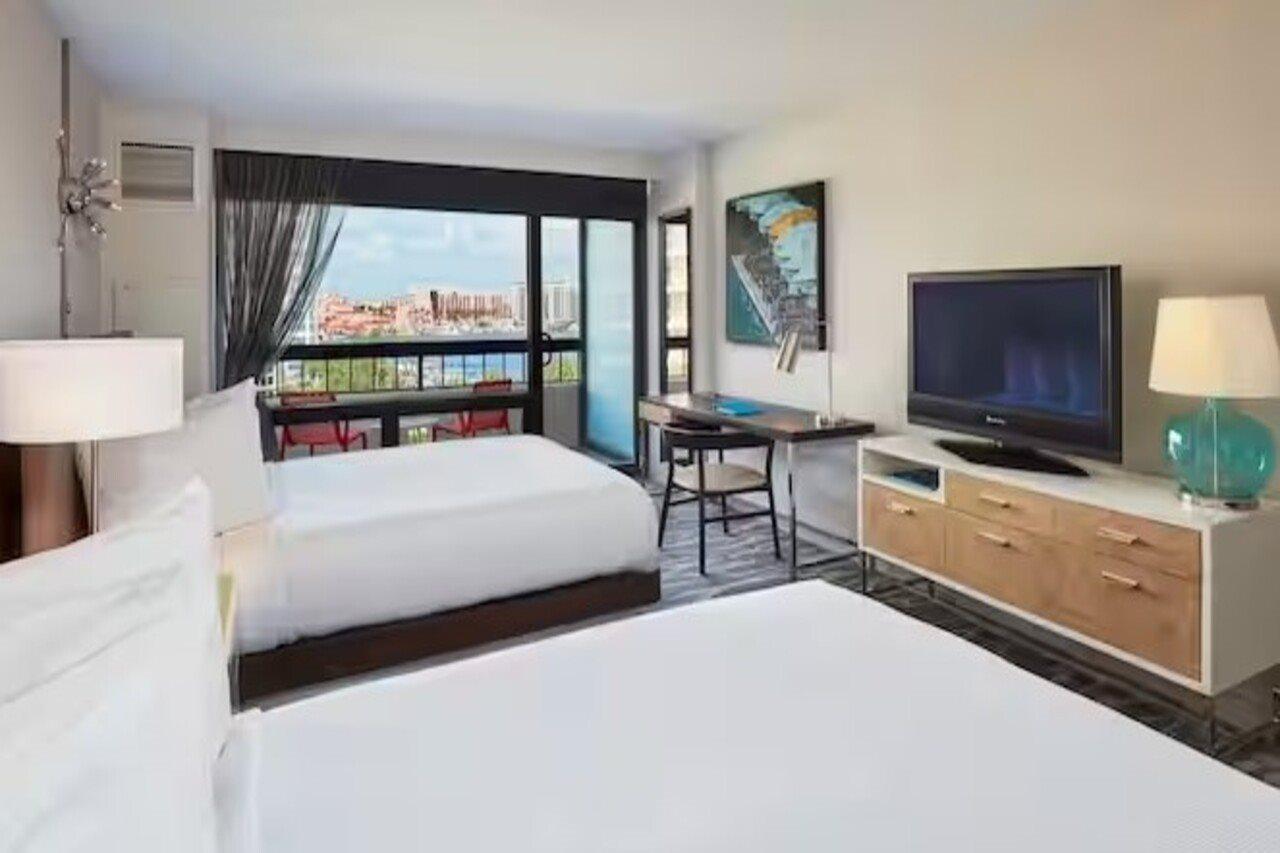 Resort Waterstone & Marina Boca Raton, Curio Collection By Hilton Boca Raton